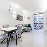Daire Just Urban - 2br 2 Bathrooms With Balconies -city Life & M5 *