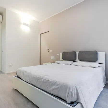 아파트 Just Urban - 2br 2 Bathrooms With Balconies -city Life & M5 *